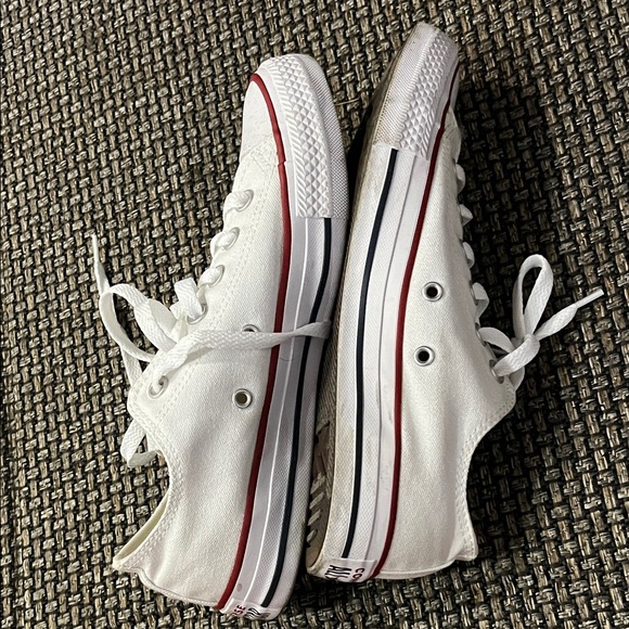 Converse White Low-Top Sneakers - Picture 6 of 10